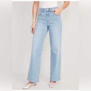 NWOT Old Navy Wow High Rise Wide leg light wash jeans 6 stretch women’s 6